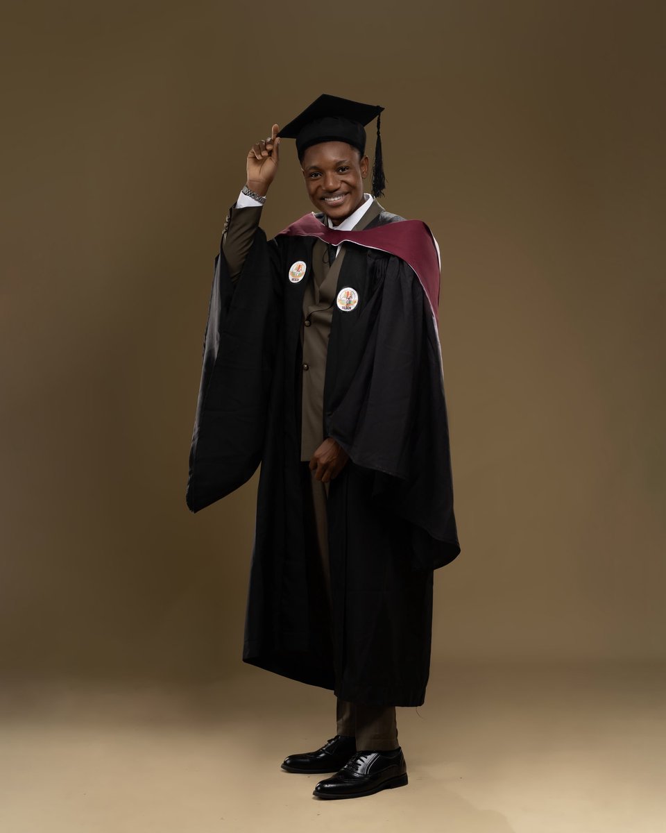 chiefdaddy0x's tweet image. Finally, I got inducted and took my oath into the noble profession of Medical Laboratory Science today, adding two titles to my name, Yusuf Ridwan BMLS AMLSCN.
It wasn’t easy but I did it, Alhamdulillah.
Now please shill me jobs and projects to yap about, thank you ❤️