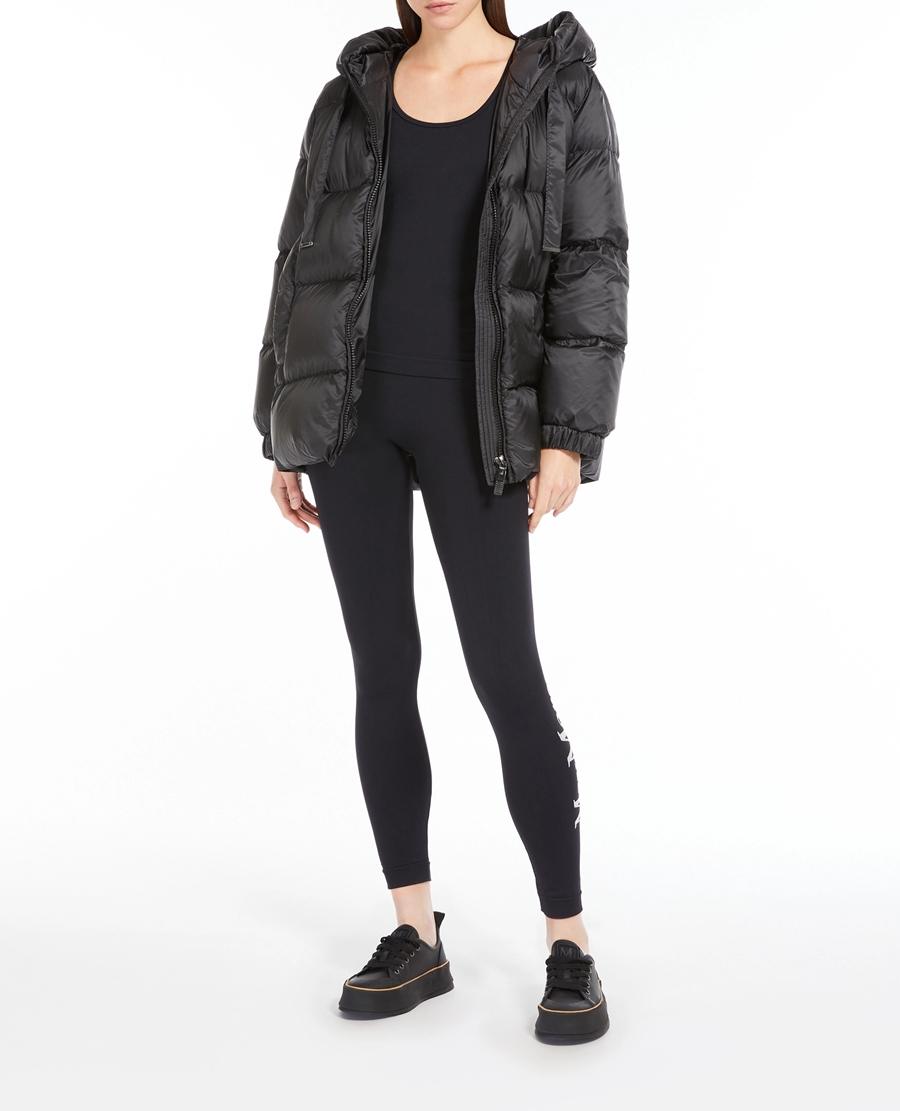 Max Mara 2025 #막스마라세이아 #막스마라패딩 구스다운 블랙 (출처 : 스마트스토어 > 원더걸 구매대행 | 네이버 스마트스토어) naver.me/FjCwTazH