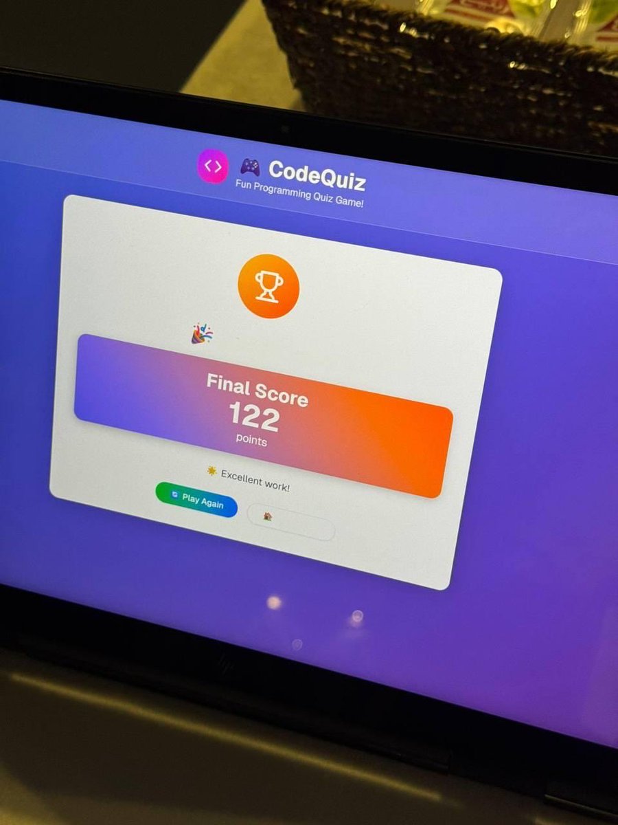 CSclubJ01's tweet image. في #يوم_المبرمج احتفلنا بصُنّاع المستقبل 💻
بمن يحوّلون الأفكار إلى واقع، والكود إلى إنجاز ✨
فعّلنا اليوم بألعاب برمجية تفاعلية جمعت بين التحدي والإبداع 🎮
من تصميم @Almass_ng و @mesoozi 💡
تجربة أظهرت شغف البرمجة وروح الابتكار بين المبرمجين والمبرمجات 💫
#نادي_الحاسب_التخصصي