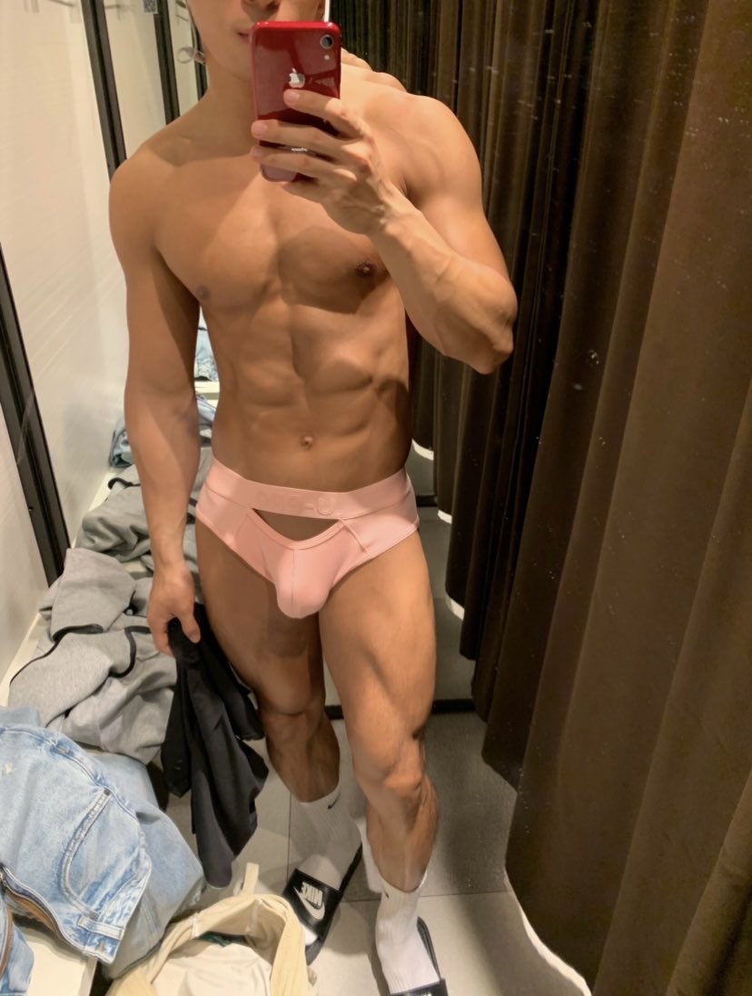 Qattiq mushuk videolar Qizi sikni oldi