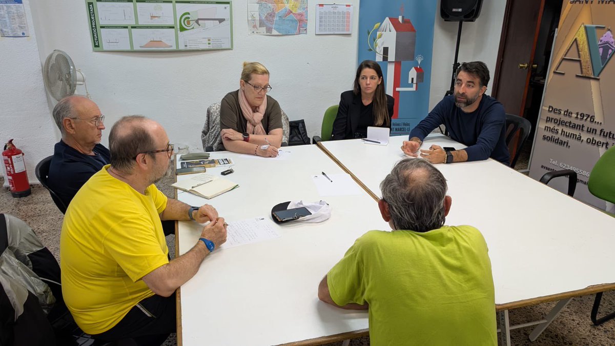 Ens hem reunit amb l’AVV de Sant Marcel·lí per impulsar el Corredor Verd al tram del barri 🌳

Una infraestructura necessària per al benestar dels veïns i veïnes del sud i que depén únicament de l’Ajuntament de València.

Els socialistes ho tenim clar: el Corredor és nostre i el