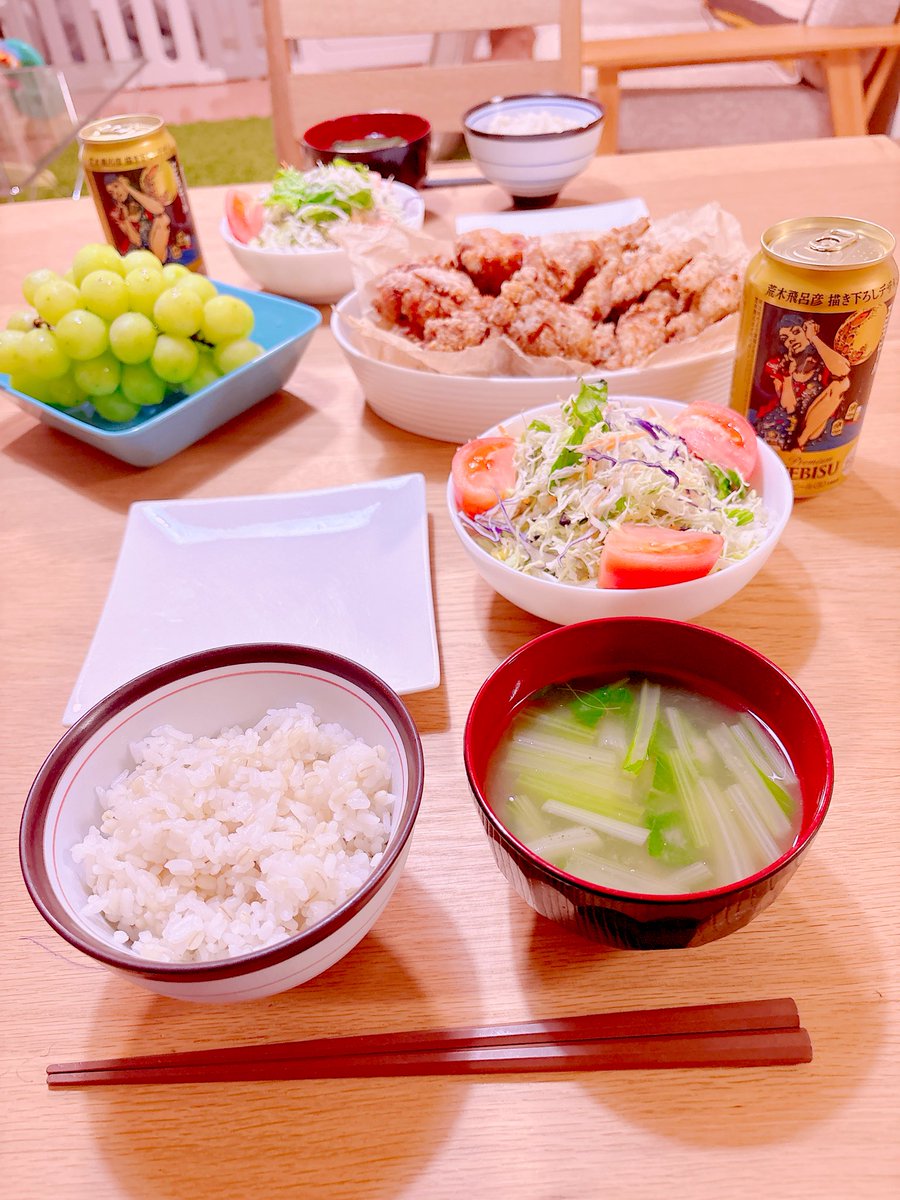 よるごはん。
フライドチキンを荒木飛呂彦デザイン缶エビスで。

 #おうちごはん 
 #YEBISU