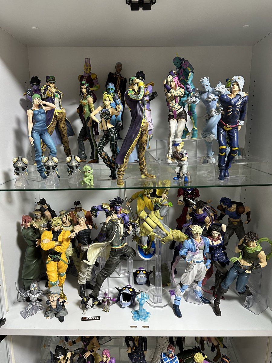 _PlNEAPPLE_'s tweet photo. 棚増やすかぁ

#ジョジョ
#フィギュア
#ジョジョの奇妙な冒険 https://t.co/D6jj0M5L0W