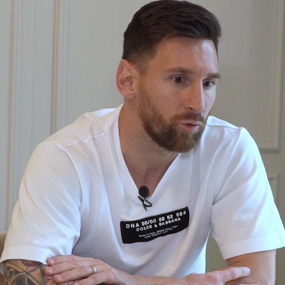 TouchlineX's tweet image. 🚨 Lionel Messi's list of "most promising talents":
1. Nico Paz
2. Kendry Páez
3. Rio Ngumoha
4. Mohamed Kader Meite
5. Clara Serrajordi
6. Brajan Gruda
7. Mika Godts
8. Andrey Santos
9. Lily Yohannes
10. Rodrigo Mora
Neither of Lamine Yamal nor Mastantuono are included.
—…