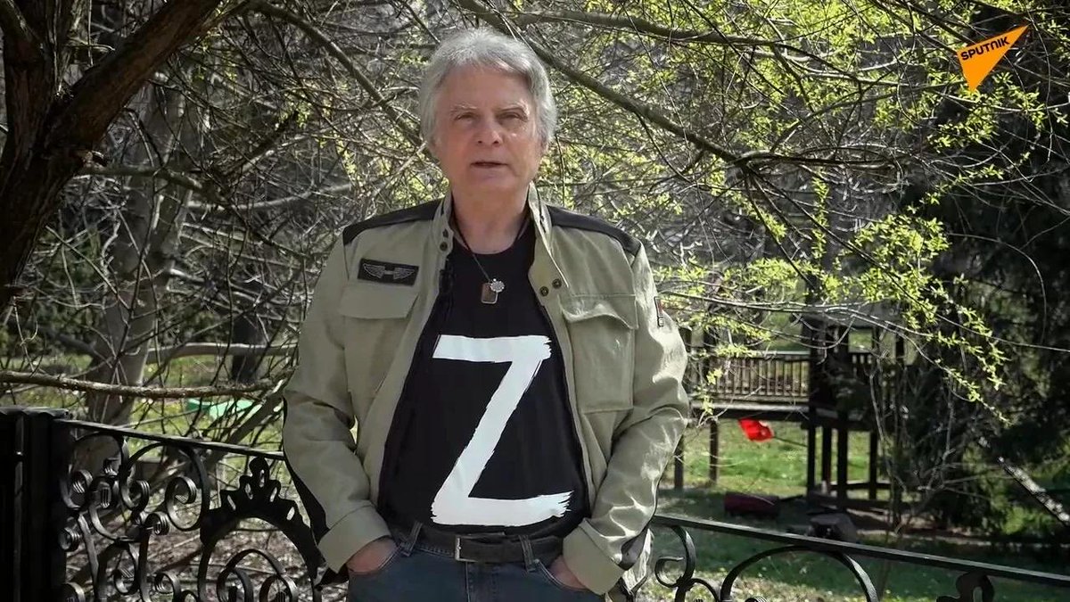 Dule Savić:
“Volimo od rusa da primamo z’guza”