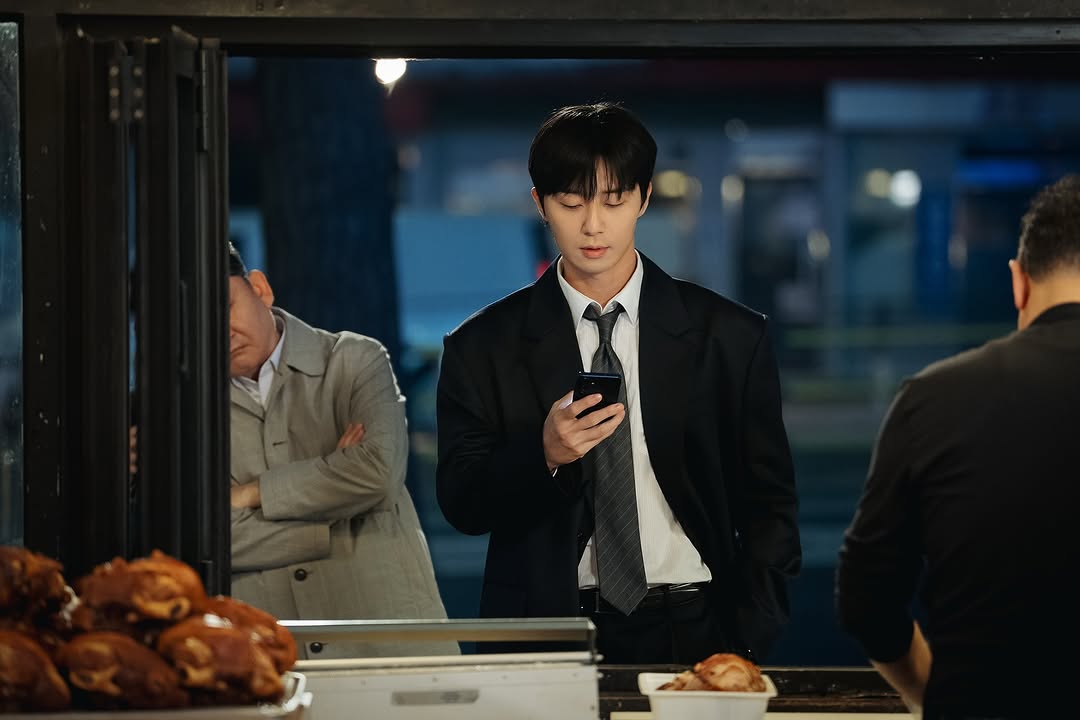 seojoonsieee's tweet photo. I'm extremely excited to watch this drama " Waiting for gyeongdo" #PARKSEOJOON #PSJ #Parkseojun #WaitingForKyeongdo https://t.co/mEKPhDfZwC