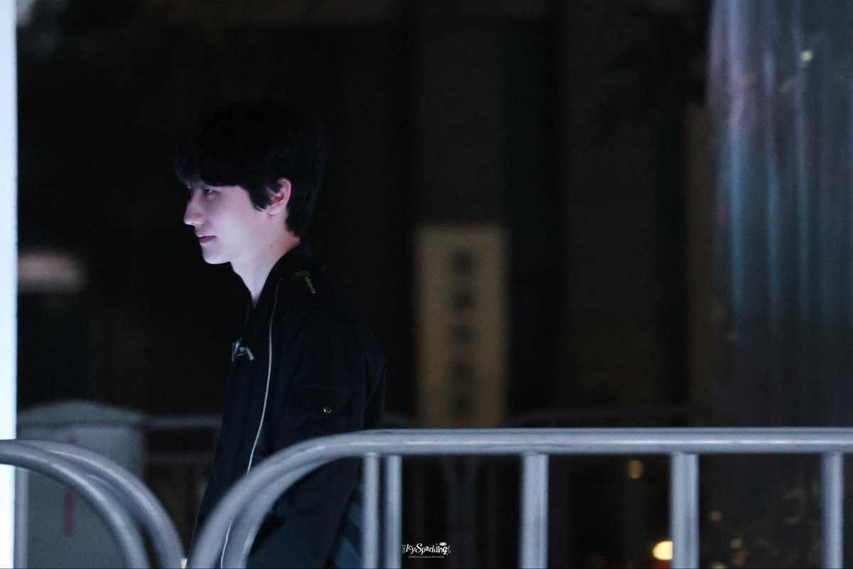 icy_sparkling's tweet photo. 251015 

괜찮아요 🫳🏻내일도 짜요!
加油加油！

#Peanut #피넛 #한왕호 https://t.co/QHJ8SzsUYe