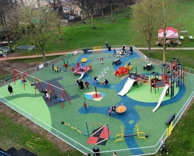 ExternalWorks's tweet photo. #InclusivePlay area created by @WicksteedPlay at Memorial Park for Thorne-Moorends Town Council https://t.co/5DbkcGZ6BB #AccessiblePlayground #PlayForAll #PlaygroundDesign https://t.co/5jLXiPv6T2