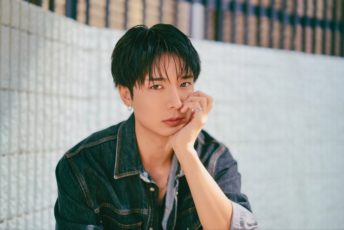 AYUTO_official's tweet photo. 🔹interview
━━━━━━

「Ray Web」にて、
#安達祐人 インタビュー記事公開✦
▷ https://t.co/XaNi9pCzhG

#YUTOADACHI https://t.co/pCcQFHXM2C