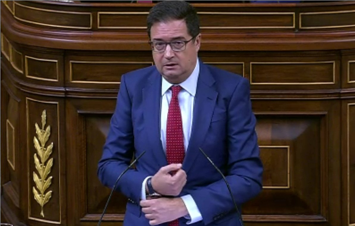 #apiscamblog Respuesta de @OscarLopezTwit en
interpelación de @Podemos en Congreso: se han estabilizado más de 300 mil plazas, llama a consenso en Ley de Función Pública  sin "saltarse la Constitución". Podemos  dice que no la apoyará si no hay #FijezaYA
apiscam.blogspot.com/2025/10/gobier…