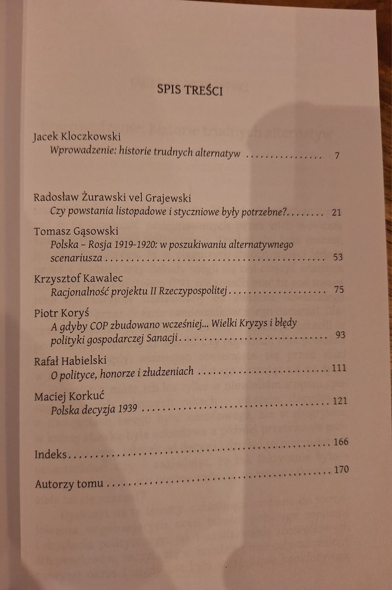 Niepozorna książka, którą odkryłem dzięki którejś ciekawej konwersacji tu na TT👇Ledwie 164 strony a bardzo ciekawe rozważania na temat kilku naszych alternatyw z XIX i początku XX. Wśród autorów 👇 m.in <a href="/PrzemysZurawski/">Przemysław Żurawski vel Grajewski</a> i paru profesorów/doktorów. 1/x