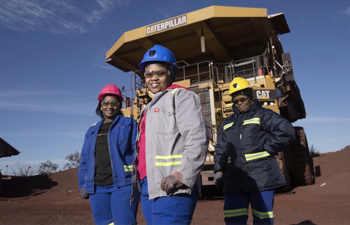 BusinessTech_SA's tweet image. African mining firms have continued to embrace automation, digital tools, and data-driven systems.

#AfricanMining #Automation #DigitalTools #Data-DrivenSystems #BusinessTechAfrica 

Read more: businesstechafrica.co.za/mining/2025/10…