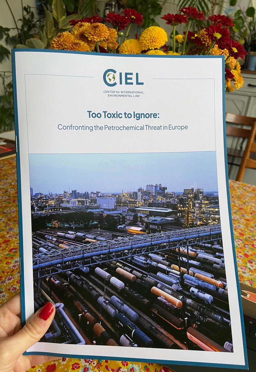 ciel_tweets's tweet image. There’s no path to climate neutrality or zero pollution without confronting petrochemicals.
CIEL calls on the EU to phase down fossil-based production, reject false fixes, and center justice in its transition.
The era of petrochemical denial is over.

#FossilFreeFuture