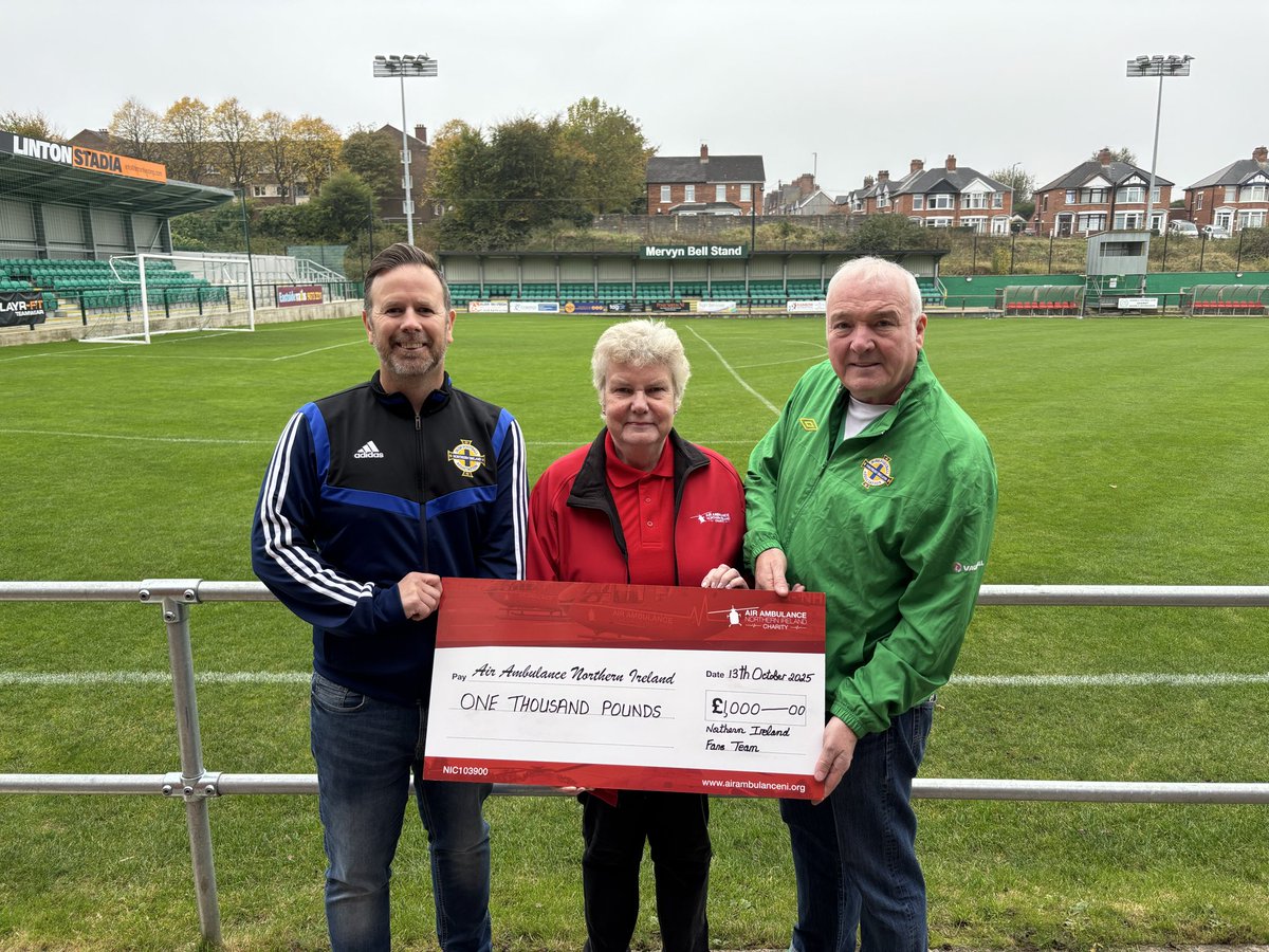 Prior to the fans game against Germany on Monday we were delighted to welcome Alison from <a href="/AirAmbulanceNI/">@AirAmbulanceNI</a> and present her with £1000 raised by The NI Fans Team.
Thanks to everyone who donated over the last couple of years to this very worthwhile charity.
<a href="/IrishFA/">Irish FA</a> <a href="/IFAFootballDev/">Irish FA Foundation</a>