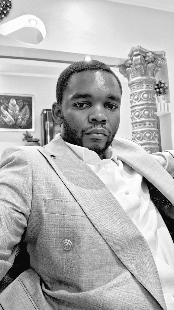 JeanRenLwamba1's tweet image. Que la soif du pouvoir ne vous fasse pas perdre la raison. 

Tout ce qui a un début à une fin, mais la vie elle, elle continue avec ou sans nous. 

Pensée. 
#JNLP