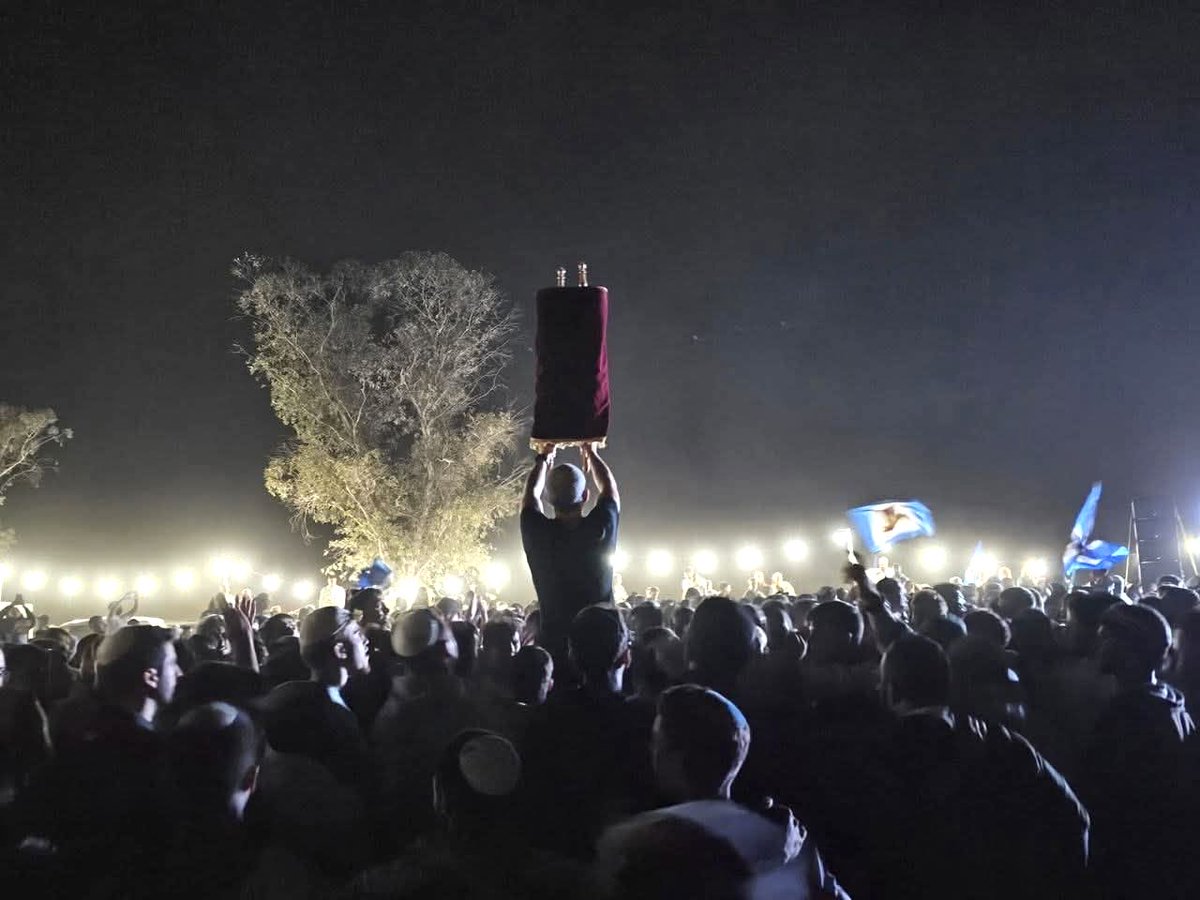 THIS. IS. ISRAEL. 
Last night.  
Post Simchat Torah. 
Thousands of people flocked to the site of the Nova dance festival. 
To dance to live music with Torahs. 
The nation of Israel lives!