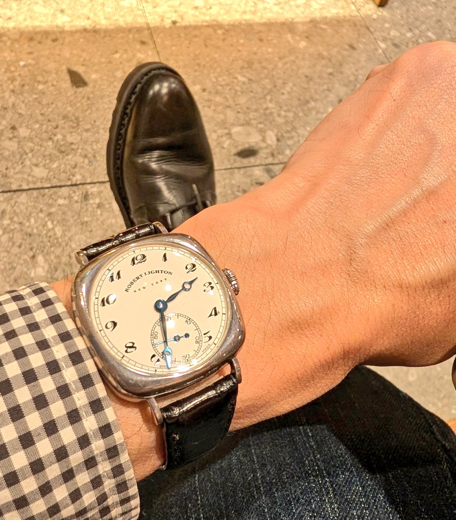 WatchL6's tweet photo. ポーセリンダイアル、シルバーケース😘
ジョン ロブ
John Lobb
ROBERT LIGHTON NY ロバートライトン ニューヨーク
#ROBERTLIGHTON
#ロバートライトン
#腕時計
#腕時計好きな人と繋がりたい
#ポーセリンダイアル
#ロバートライトンニューヨーク https://t.co/25mXnYSyp2