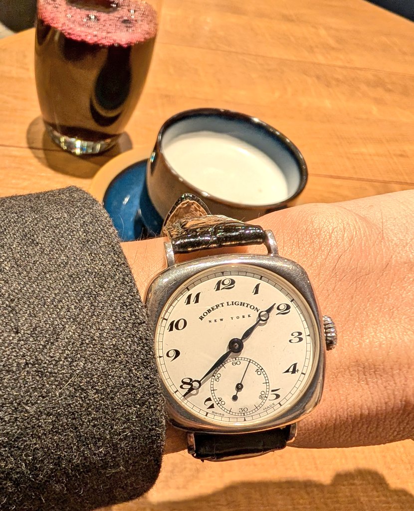 WatchL6's tweet photo. ポーセリンダイアル、シルバーケース😘
ジョン ロブ
John Lobb
ROBERT LIGHTON NY ロバートライトン ニューヨーク
#ROBERTLIGHTON
#ロバートライトン
#腕時計
#腕時計好きな人と繋がりたい
#ポーセリンダイアル
#ロバートライトンニューヨーク https://t.co/25mXnYSyp2