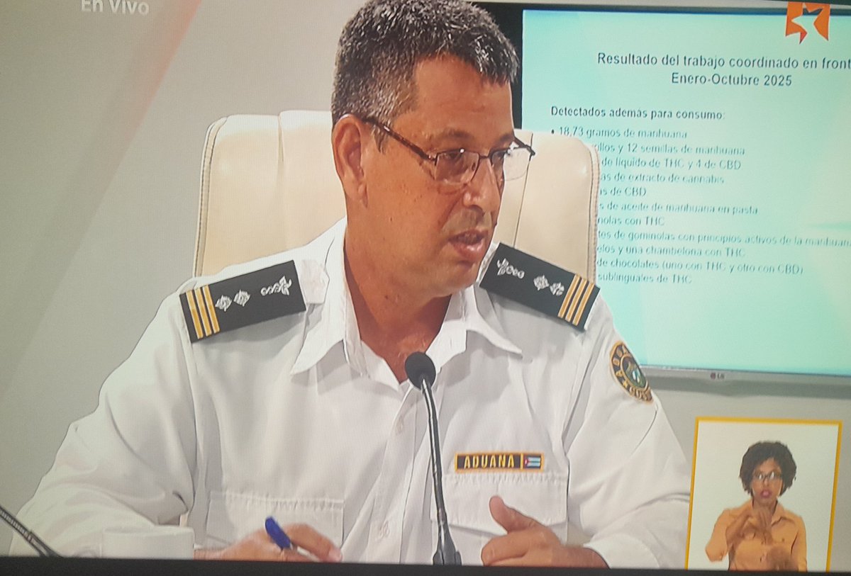jefeaduanacuba's tweet photo. Presente #AduanadeCuba en el espacio de @mesaredondacuba con la actualización de la incidencia de las drogas y su enfrentamiento en frontera
Una misión que responde día a día a la voluntad política de #ToleranciaCero 
Los medios y técnicas de empleo y oficiales preparados #Cuba https://t.co/cMQein8fTS