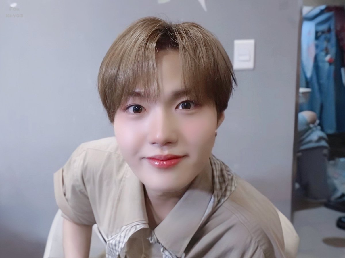 ♡︎ 겨울 소년 ♡︎ tweet media