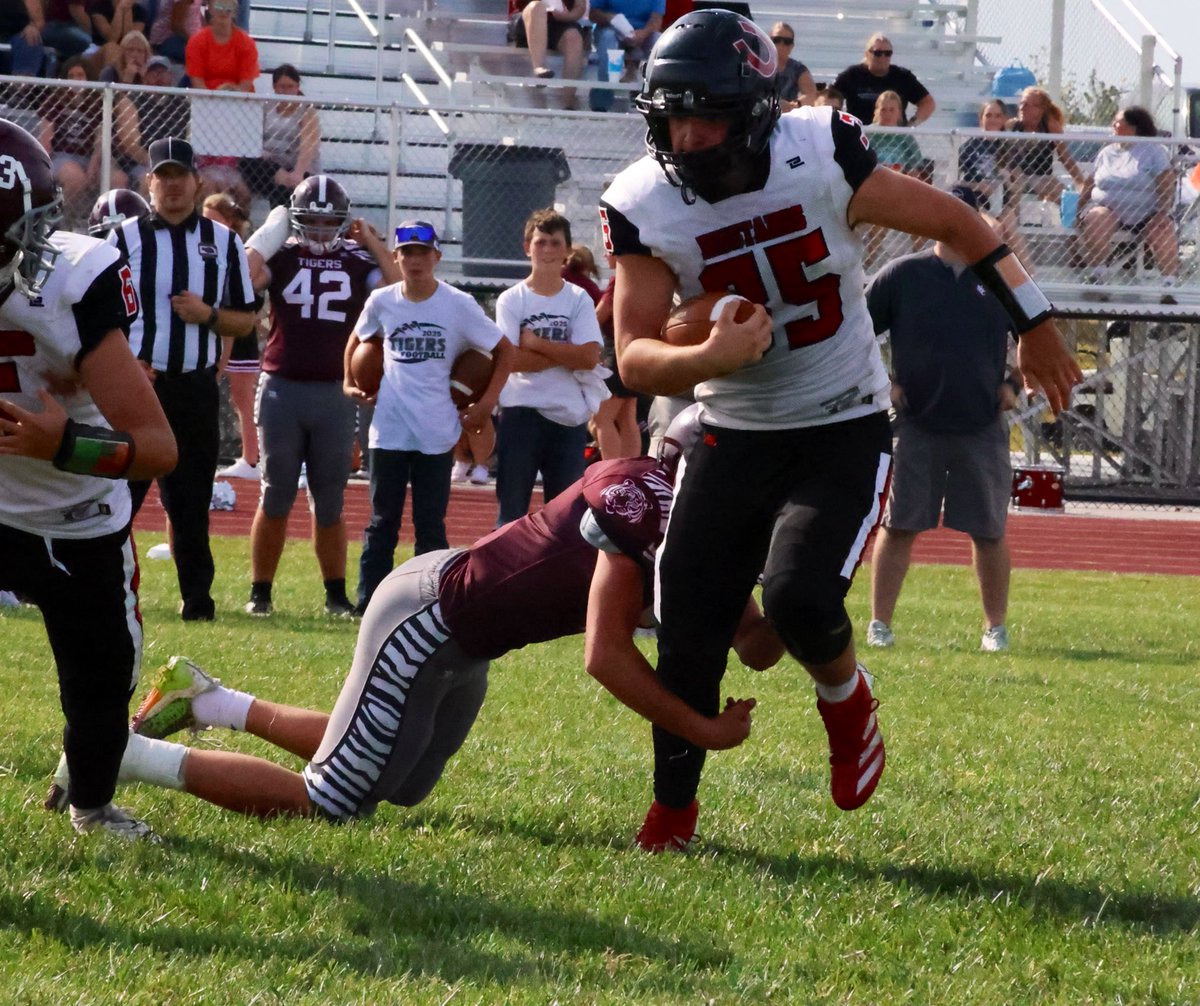 Player of the week ! Jayton Jones <a href="/MeridianMustang/">Meridian Mustangs</a> had 123 yards rushing and 153 yards passing. 3 rushing touchdowns and 2 passing touchdowns and 1 receiving touchdown. He also had 2 interceptions and 14 total tackles on defense. #epicfootballcamps
Sponsored by <a href="/KearneyTire/">Kearney Tire & Auto</a>