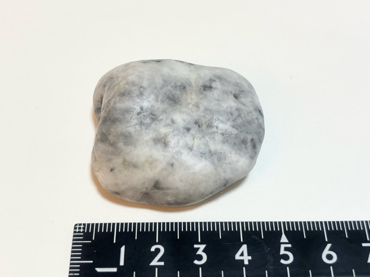 hamanasu_h's tweet image. 2025年10月4日採取
ヒスイを含む岩石(FMM鑑定済)
親不知海岸
60.4g

こちらは曹長岩とヒスイの混じり✏️しっとり質感でキレイです✨