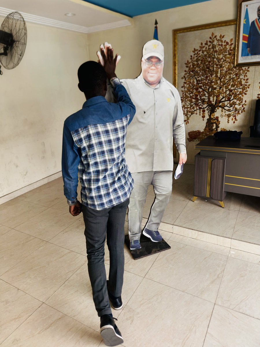 Ndongala Tito 🇨🇩 (@ndongalatito) on Twitter photo N’ayant jamais eu l’honneur de rencontrer le Chef de l’État, je ressens une grande joie en voyant son image, comme si un rêve prenait forme.
Ce tweet, je l’écris avec espoir et sincérité, croyant qu’il pourrait ouvrir la voie à une rencontre avec le PR <a href="/fatshi13/">Félix A. Tshisekedi</a>
<a href="/Presidence_RDC/">Présidence RDC 🇨🇩</a> N’ayant jamais eu l’honneur de rencontrer le Chef de l’État, je ressens une grande joie en voyant son image, comme si un rêve prenait forme.
Ce tweet, je l’écris avec espoir et sincérité, croyant qu’il pourrait ouvrir la voie à une rencontre avec le PR <a href="/fatshi13/">Félix A. Tshisekedi</a>
<a href="/Presidence_RDC/">Présidence RDC 🇨🇩</a>