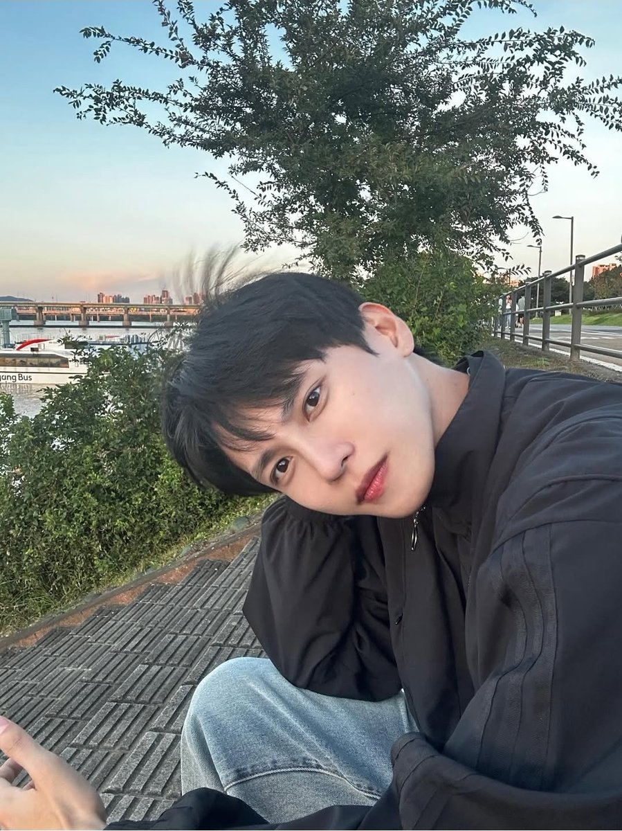 UpdateKBoys's tweet photo. Feliz aniversário para o Mincheon (ex-WE IN THE ZONE), que hoje completa 28 anos! 🎉

#HAPPYMINCHEONDAY
#MINCHEON #민천 https://t.co/raGNHtweZk