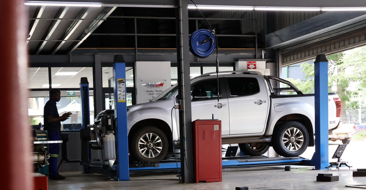 TyreZim's tweet image. Make alignment checks a part of your routine vehicle maintenance. Give your vehicle the attention it deserves!

#VehicleMaintenance #AlignmentCheck #SafeDriving #ComfortableRide #CarCare #RoutineMaintenance #AutoSafety #EfficientDriving