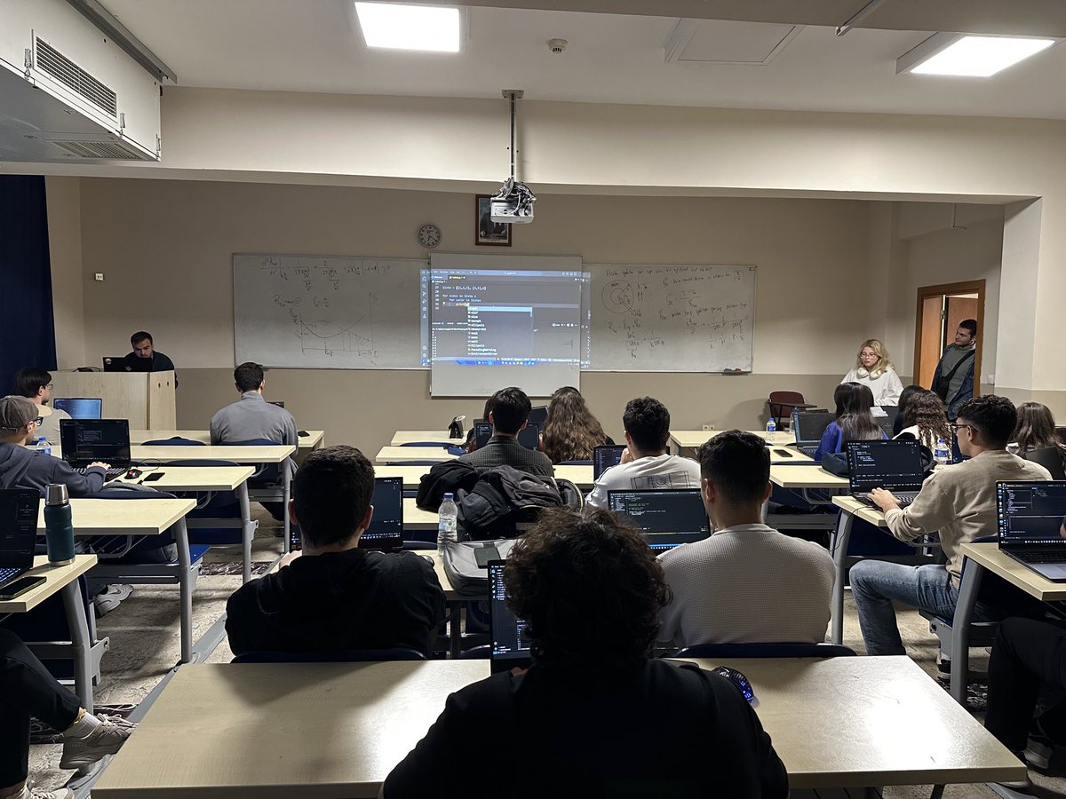 SiberPau's tweet image. Python eğitimimizi tamamladık. Katılım gösteren tüm katılımcılarımıza teşekkür ederiz. Gelecek haftaki eğitimimizde yeniden bir araya gelmek dileğiyle.