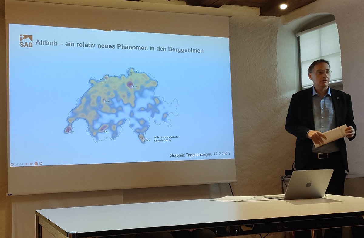 De nombreuses communes de l'Oberland bernois se demandent si elles veulent réglementer la location à court terme d'appartement, via des plateformes comme Airbnb. Le SAB a présenté ce matin des solution, lors d'une rencontre. Voir: résumé FR fin de doc : tinyurl.com/45xn6a6k