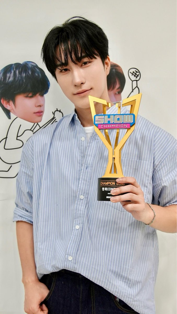 HarinBrasil's tweet photo. 15.10.2025 || 💌🥁

#하린 #원위 #HARIN #ONEWE #ONEWE1STWIN https://t.co/uQLmadLWO8