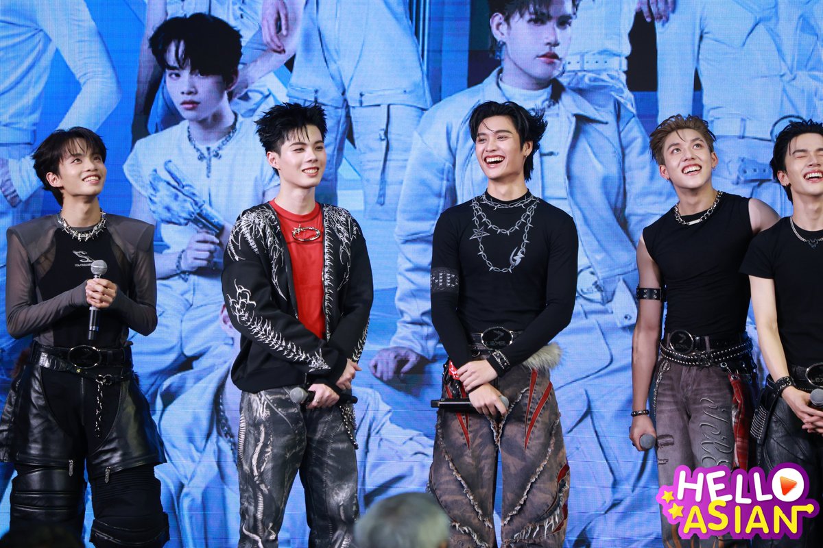 Hello_asian's tweet image. 8 หนุ่ม #LE7EL ในงาน “LE7EL DEBUT EVENT : LEVELING UP”

#LE7EL_DebutEvent 
#LEVELINGUP #LE7EL_LEVELINGUP
#litentertainmentth