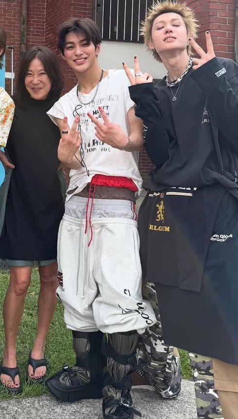 luvjuhoon_'s tweet image. q sapato eh esse engraçado