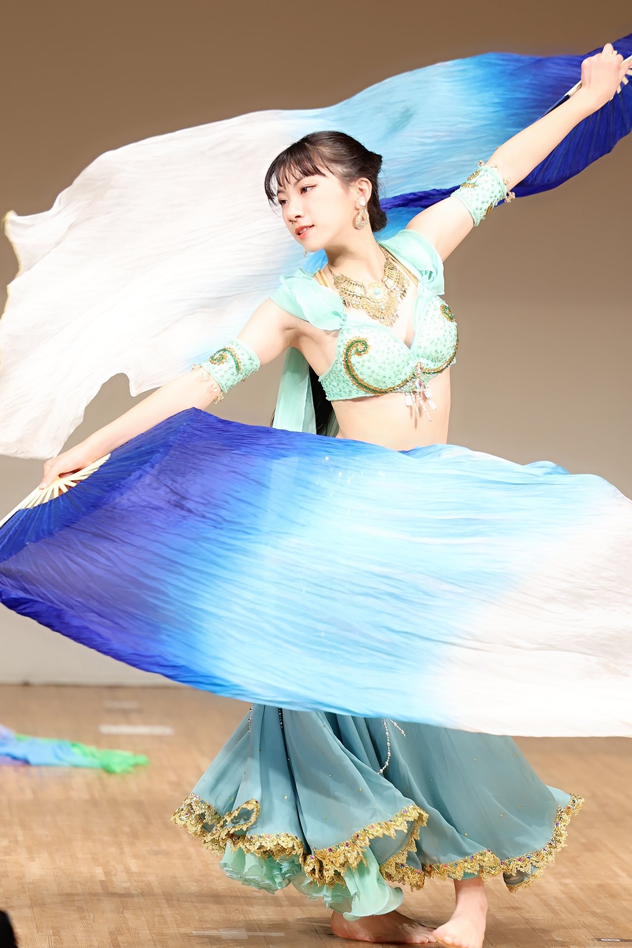 早い者勝ち◎青の煌めき✨高貴で高見え！ベリーダンスコスチューム くまぞ〜 on X: 