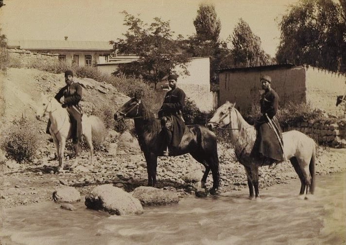 pancaucasus's tweet image. Three Circassians on horseback, near the riverbank. Kuban region, 1890s. 

Photo: Dmitry Yermakov (1846-1916)