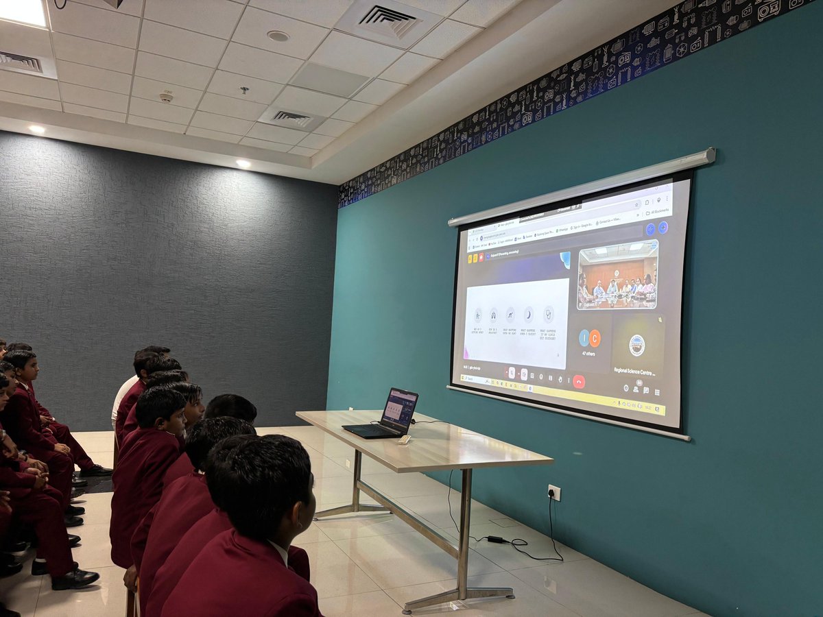 Stuti Shukla (@stuti2220298309) on Twitter photo <a href="/RSCBhavnagar/">Regional Science Centre (RSC)Bhavanagar</a> live-streamed the #HealthMatters Series, “Guarding Your Breath: Everyday Practices for Stronger Lungs,” organized by <a href="/InfoGujcost/">Gujarat Council on Science & Technology 🇮🇳</a>.
Experts Dr. Manoj K. Singh, Dr. Gunjan Upadhyay & Dr. Manoj R. Gumber shared practical tips for stronger, healthier lungs. <a href="/RSCBhavnagar/">Regional Science Centre (RSC)Bhavanagar</a> live-streamed the #HealthMatters Series, “Guarding Your Breath: Everyday Practices for Stronger Lungs,” organized by <a href="/InfoGujcost/">Gujarat Council on Science & Technology 🇮🇳</a>.
Experts Dr. Manoj K. Singh, Dr. Gunjan Upadhyay & Dr. Manoj R. Gumber shared practical tips for stronger, healthier lungs.