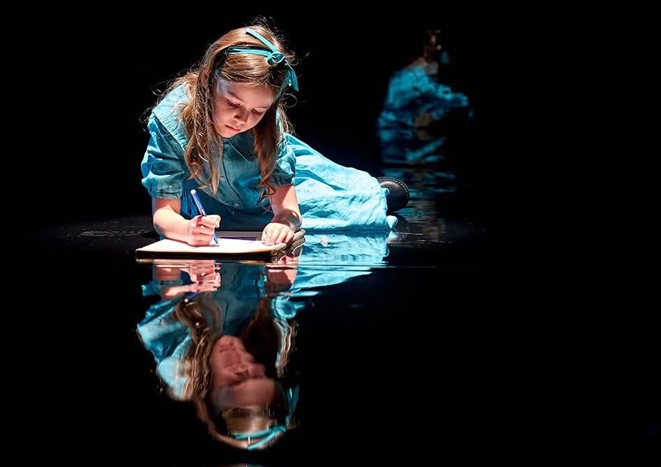 Don't Look Now is currently scaring audiences at The New Wolsey, full review below and make sure you don't miss this New Wolsey Theatre

ipswich24.co.uk/2025/10/15/rev…