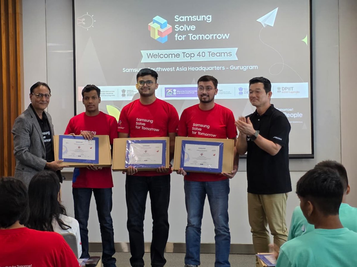 OmdeepTyagi's tweet photo. Got the Samsung Galaxy Book5 Pro 360 💻 — straight from Samsung’s office and by Samsung team.

Such a surreal moment 🫶

Grateful for everything this journey has brought!
#sft_india_2025 #Samsung #SolveForTomorrow #Parakh https://t.co/5dz0mqg9xy