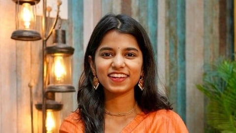 “सालों से टिकट की उम्मीद में पसीना बहाने वाले वो कार्यकर्ता आज खुद से एक ही सवाल पूछ रहे हैं — आखिर उनकी मेहनत का फल किसे मिला?

जब अचानक किसी कलाकार या नए चेहरे को पार्टी में शामिल कर, उसी वक्त टिकट थमा दिया गया — तो जमीनी कार्यकर्ताओं के मन में आक्रोश होना लाज़मी है।
अब सवाल ये