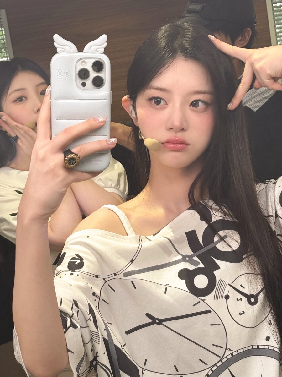 𝑀inju! tweet media