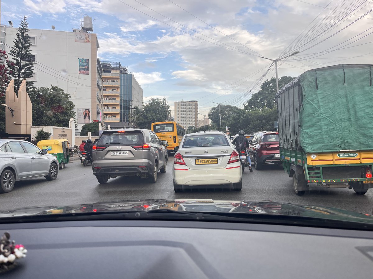 It’s a mess now at some spots it branches in to 6-7 lanes and then all are in a hurry to merge back to single lane <a href="/blrcitytraffic/">ಬೆಂಗಳೂರು ಸಂಚಾರ ಪೊಲೀಸ್ BengaluruTrafficPolice</a> - while road conditions is one aspect, poor road design is another reason for our traffic congestion. <a href="/BCCCofficial/">Bengaluru Central City Corporation</a>