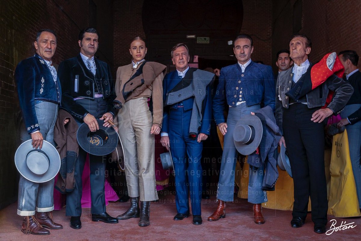 Crónica Taurina Gráfica.
Festival 12 de octubre de 2025. Pablo Hermoso, Curro Vázquez, Frascuelo, César Rincón, Ponce, Morante y Olga Casado.
📌
anaescribanofotos.blogspot.com/2025/10/festiv…