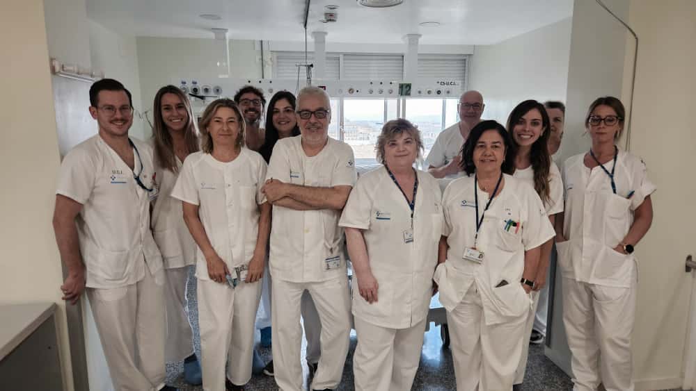 🏥 El Servicio de Medicina Intensiva, la Unidad de Coronarias y la UVI Neonatos del <a href="/CAHU_Area_V/">CAHU Área Sanitaria V</a> , 𝗳𝗶𝗻𝗮𝗹𝗶𝘀𝘁𝗮𝘀 𝗲𝗻 𝗹𝗼𝘀 𝗣𝗿𝗲𝗺𝗶𝗼𝘀 𝗛𝗼𝘀𝗽𝗶𝘁𝗮𝗹𝗲𝘀 𝗧𝗢𝗣 𝟮𝟬 en el área de atención al paciente crítico, un galardón nacional que reconoce la excelencia