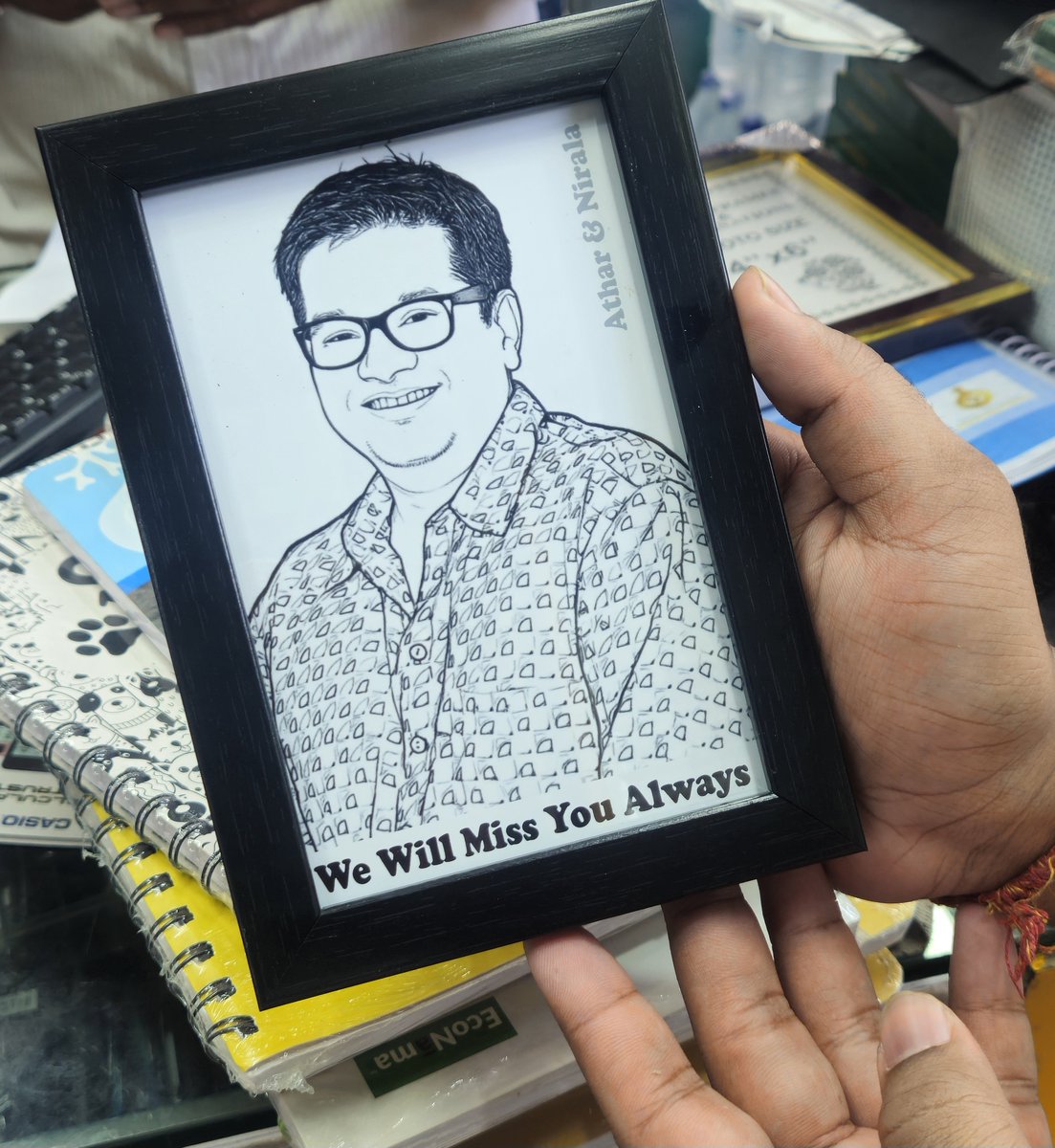 ShridharNirala's tweet image. Today was our last class with Faiz sir at TISS. We shared laughter, memories, and a small farewell with heartfelt gifts. His classes will always be remembered for their warmth and insight. 🌿🎓 
#SMCS #TISS #Mumbai