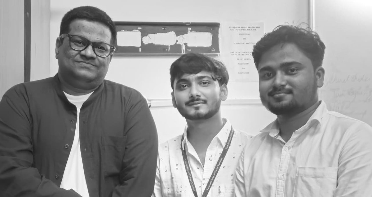 ShridharNirala's tweet image. Today was our last class with Faiz sir at TISS. We shared laughter, memories, and a small farewell with heartfelt gifts. His classes will always be remembered for their warmth and insight. 🌿🎓 
#SMCS #TISS #Mumbai