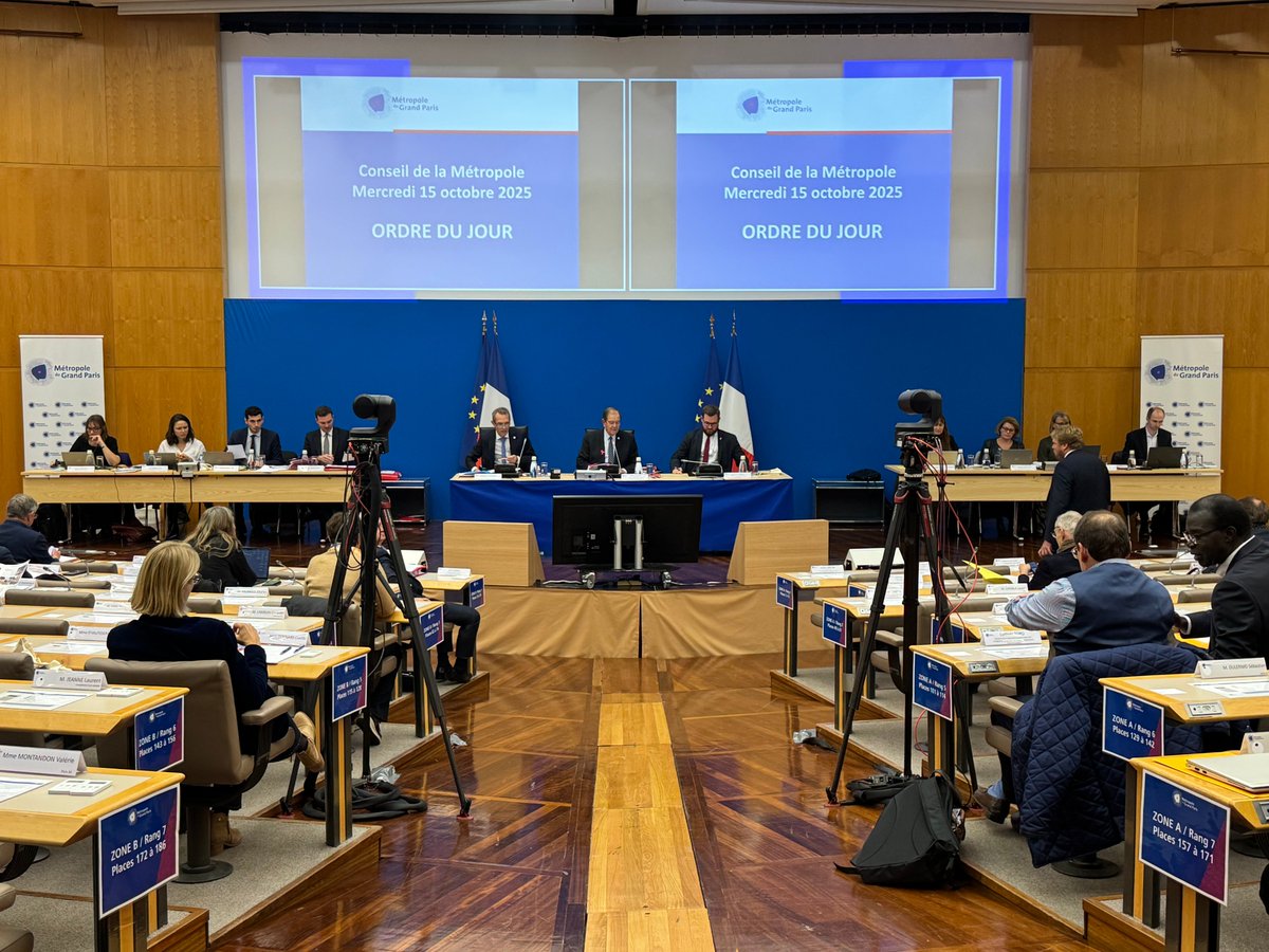 📺Début du Conseil de <a href="/GrandParisMGP/">Métropole du Grand Paris</a> sous la présidence de <a href="/patrick_ollier/">Patrick OLLIER</a> 🗣️

Suivez le déroulé 𝗲𝗻 𝗱𝗶𝗿𝗲𝗰𝘁➡️metropolegrandparis.fr/fr/actualites/…