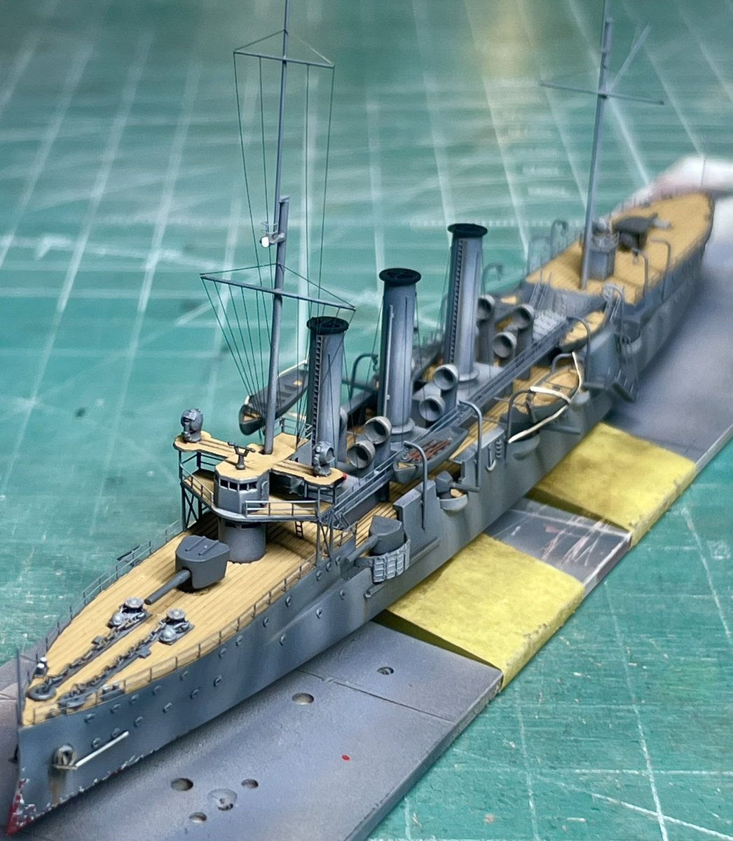 防護巡洋艦音羽
イケメンな顔つきになってきました！
