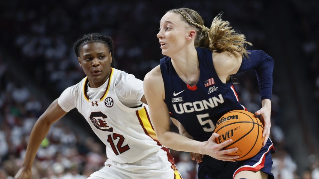 echoheadline1's tweet photo. UConn Takes No. 1 Spot in AP Women’s College Basketball Preseason Poll Ahead of South Carolina
.
.
.
#Basketball #womencollege #SouthCarolina #UConn #NFL 

https://t.co/Vip5DJk66E https://t.co/aBX1kj8wI5