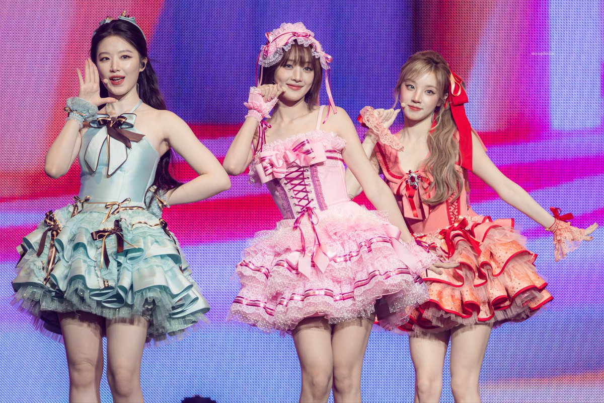 _myophelia's tweet image. 251004 🇯🇵 Saitama

さすがに可愛すぎた🤦🏻‍♀️🍨

#민니 #MINNIE #우기 #YUQI #슈화 #SHUHUA
#아이들 #idle